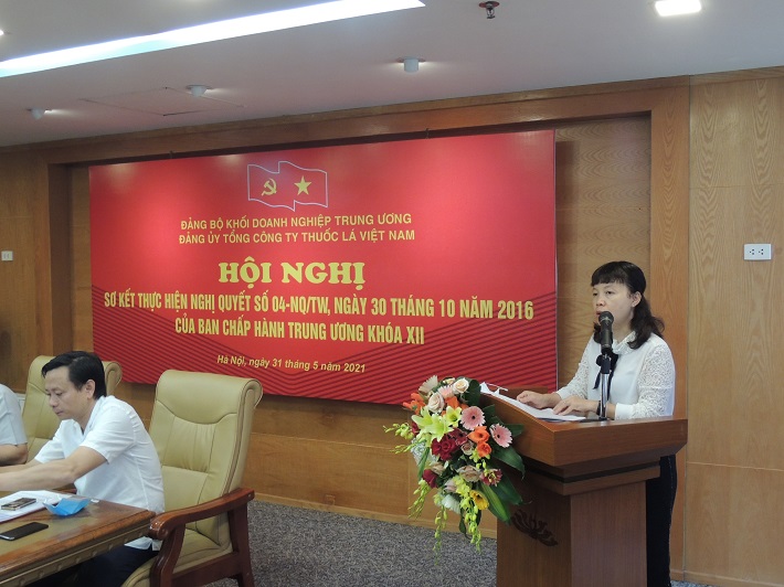 bà Trần Thị Hoàng Mai - Phó Bí thư Thường trực Đảng ủy, Thành viên HĐTV TCT