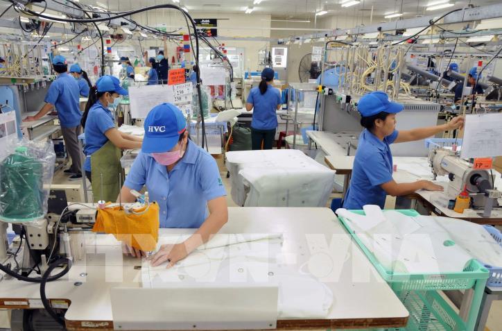 Dây chuyền sản xuất tại Công ty TNHH HOSINO Việt Nam (vốn 100% Nhật Bản), khu công nghiệp Vĩnh Lộc A, TP. Hồ Chí Minh