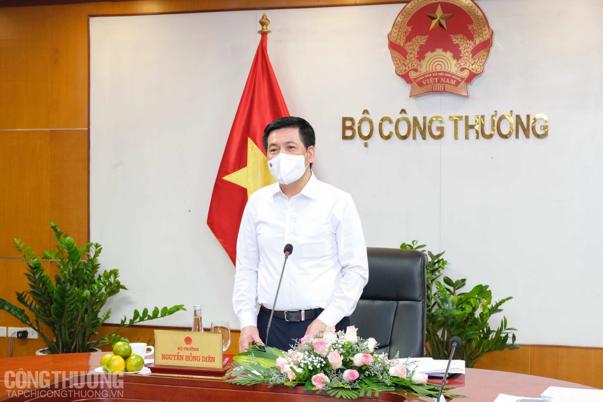 Bộ trưởng Nguyễn Hồng Diên chỉ ra một số giải pháp cần tập trung thực hiện trong thời gian tới để phát triển ngành hóa chất