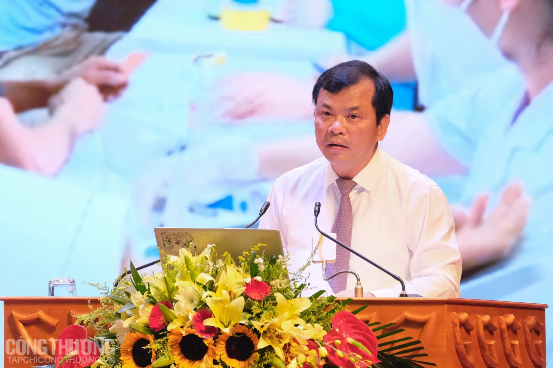 Ông Phan Thế Tuấn - Phó Chủ tịch UBND tỉnh Bắc Giang phát biểu chiêu thương và giới thiệu mùa vụ vải thiều năm 2021 tại Hội nghị