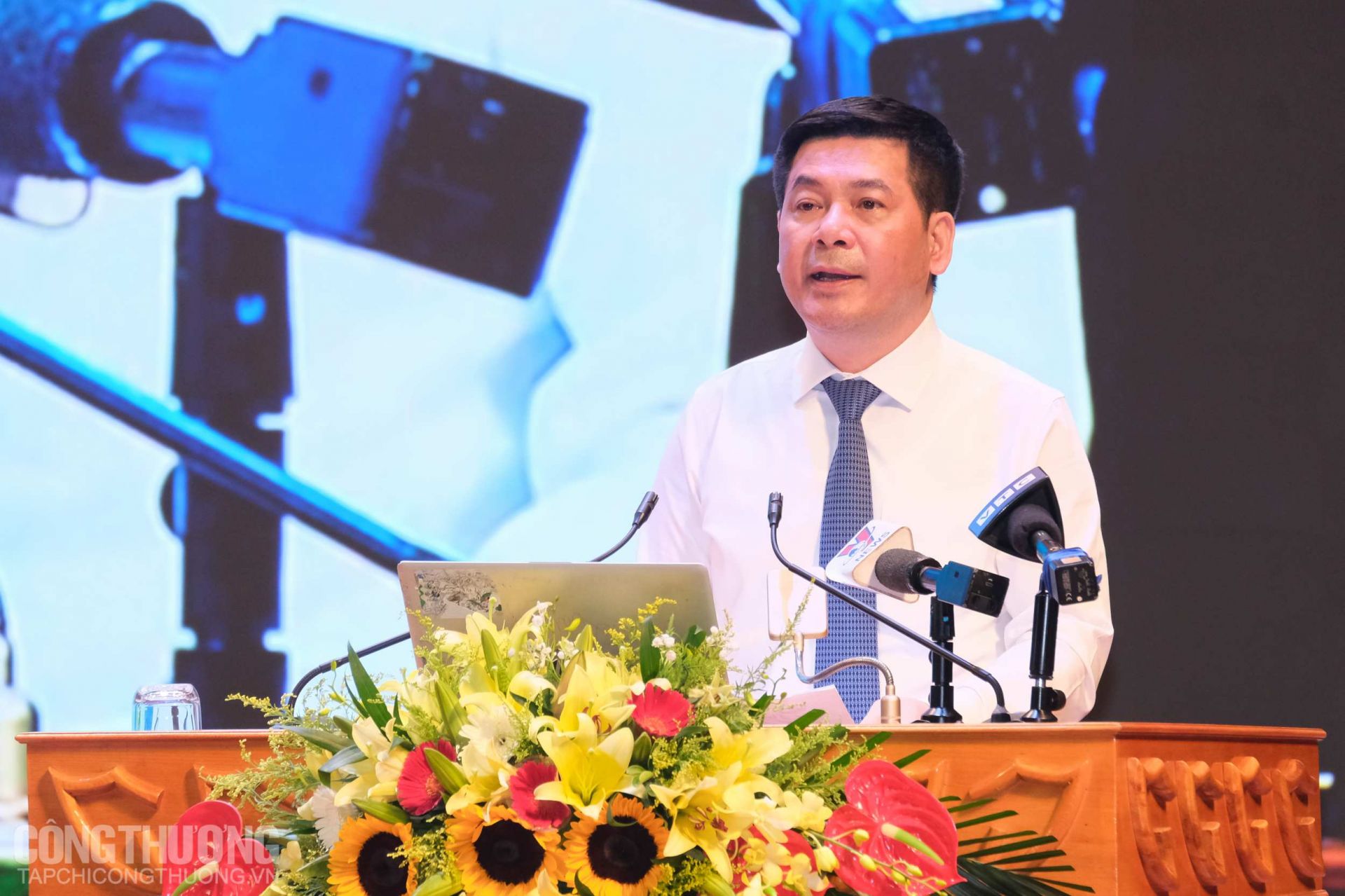 Bộ trưởng Bộ Công Thương Nguyễn Hồng Diên phát biểu tại Hội nghị trực tuyến Xúc tiến tiêu thụ vải thiều tỉnh Bắc Giang năm 2021