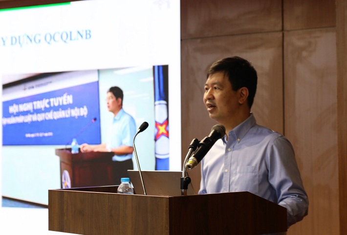 Ông Nguyễn Minh Khoa, Trưởng Ban Pháp chế EVN trao đổi về Tổng quan về Hệ thống QCQLNB của EVN