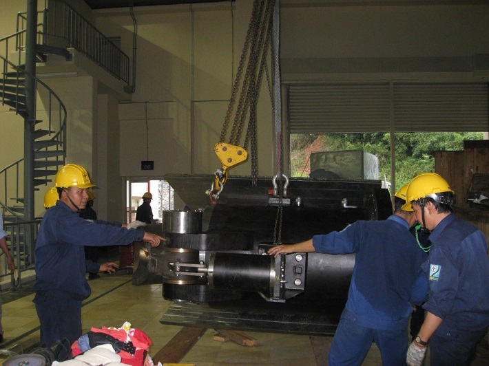 Sửa chữa, bảo dưỡng thiết bị tại Nhà máy thủy điện Đại Ninh