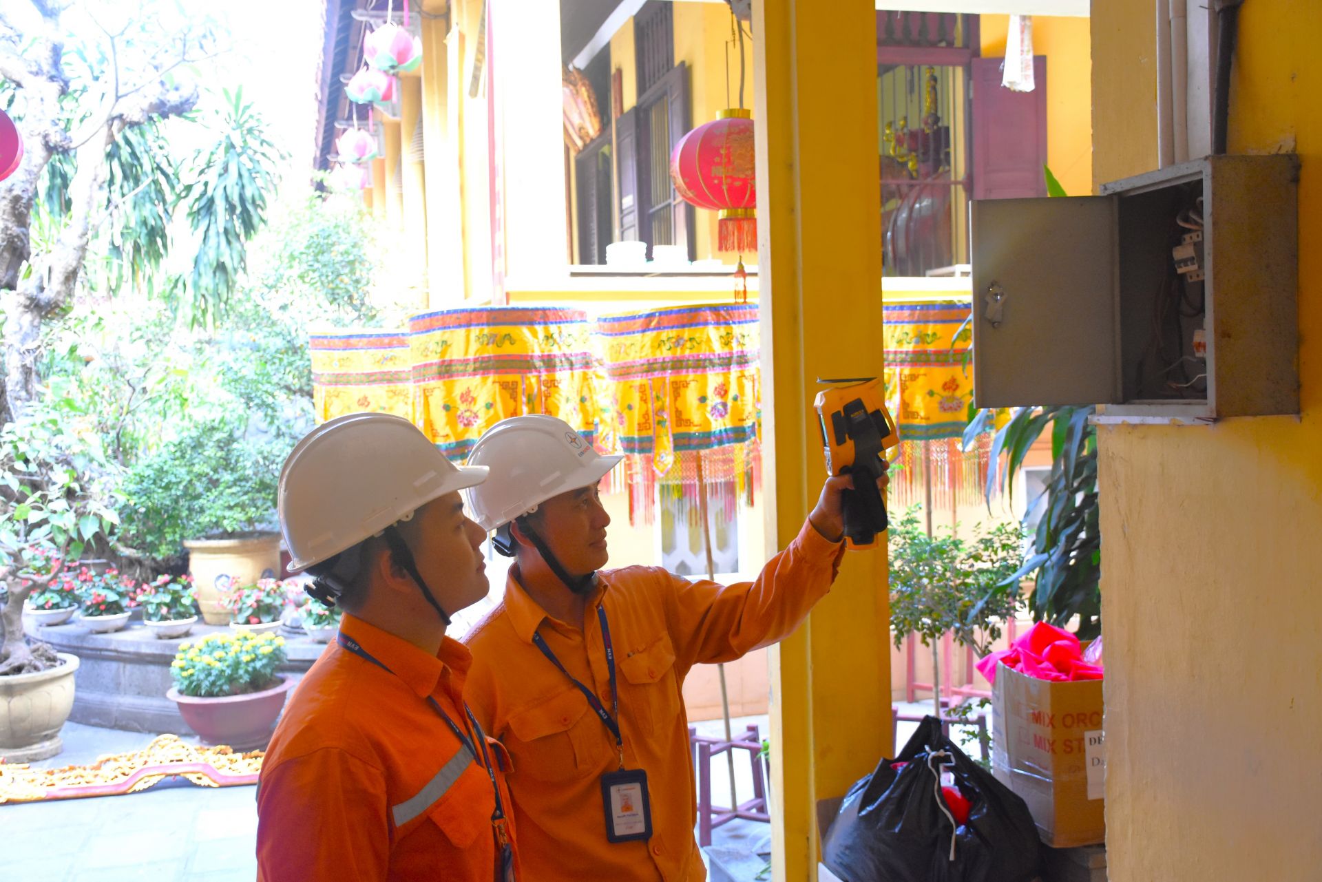 EVNHANOI chủ động các phương án cung cấp điện ổn định, an toàn phục vụ Đại hội Phật giáo