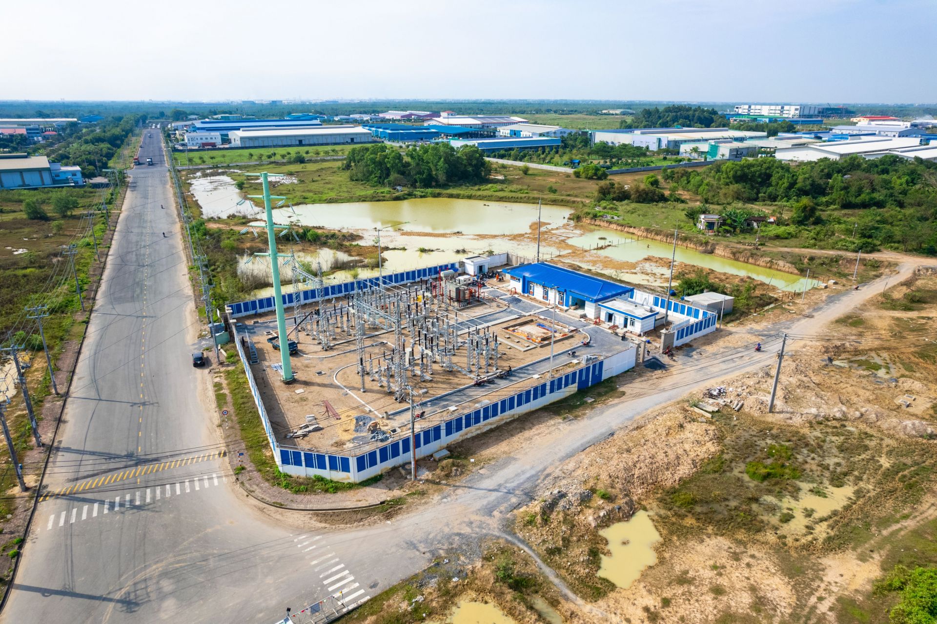 Toàn cảnh Trạm kỹ thuật số 110kV Tân Phú Trung nằm trong khu công nghiệp Tân Phú Trung, huyện Củ Chi, TP. Hồ Chí Minh