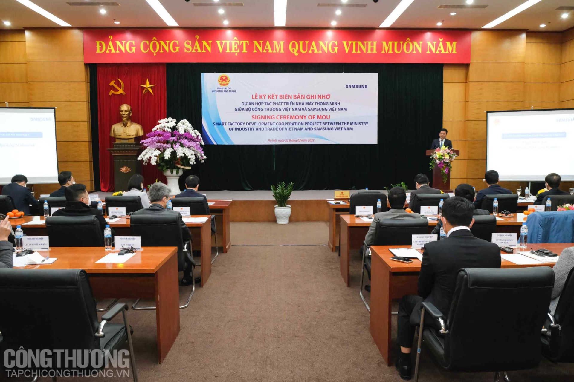 Lễ ký kết Biên bản ghi nhớ hợp tác phát triển Nhà máy thông minh giữa Bộ Công Thương và Samsung Việt Nam