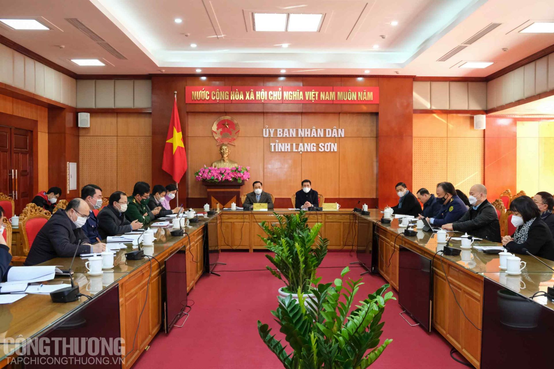 Đoàn công tác Ban chỉ đạo giải quyết tình hình ùn tắc hàng hóa tại các cửa khẩu biên giới phía Bắc làm việc với UBND tỉnh Lạng Sơn