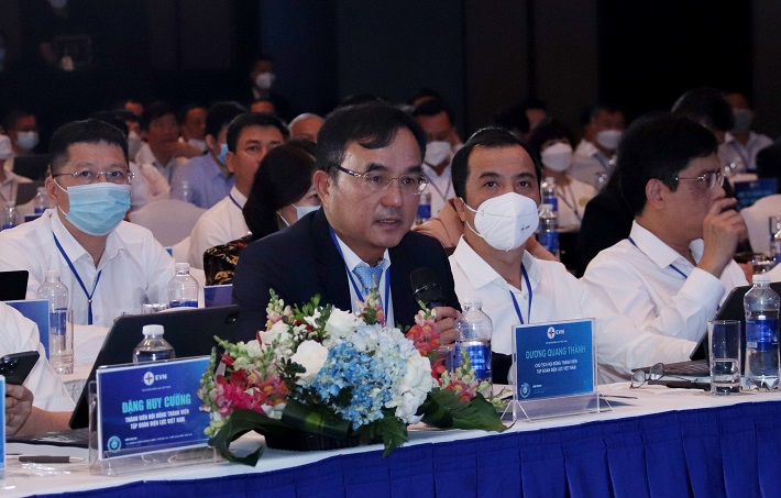 Ông Dương Quang Thành - Chủ tịch HĐTV EVN chủ trì hội nghị