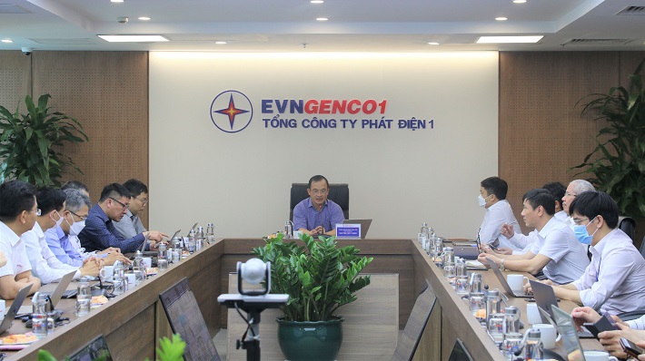 Ông Nguyễn Hữu Thịnh - Tổng giám đốc EVNGENCO1 chủ trì cuộc họp