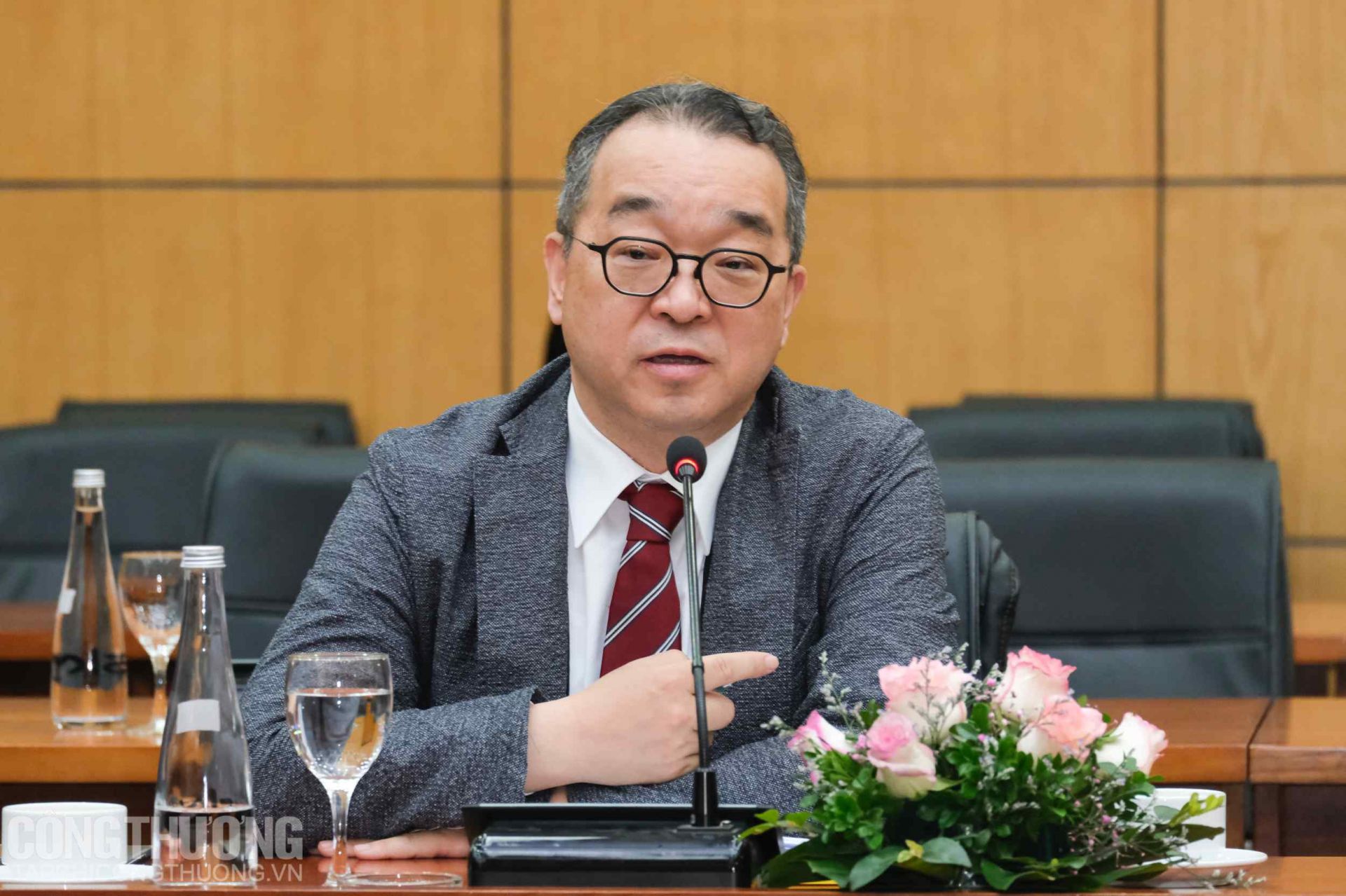 Tổng Giám đốc điều hành Tập đoàn Năng lượng Hanwha In Sub Jung