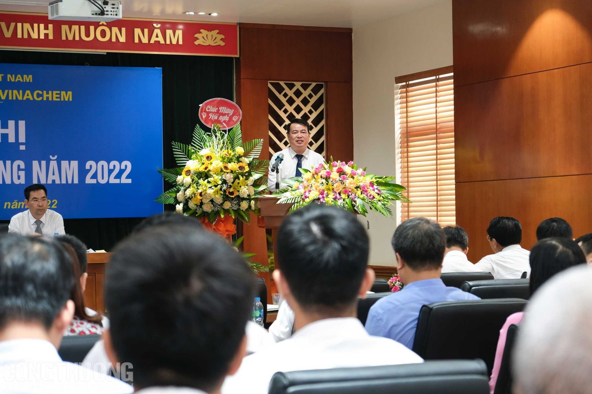Ông Vũ Văn Bằng - Tổng Giám đốc Công ty CP DAP-Vinachem giải đáp các ý kiến, kiến nghị của người lao động