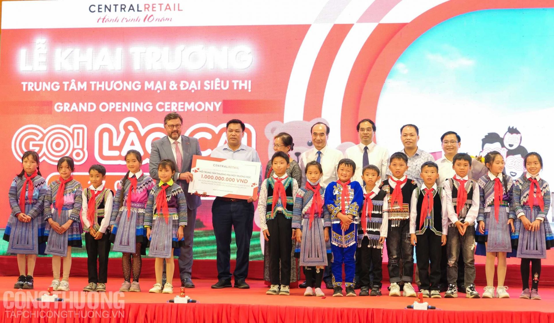 Central Retail trao tặng số tiền 1 tỷ đồng để xây lớp học tại Trường PTDTBT Tiểu học Xã Lan Pan Tẩn