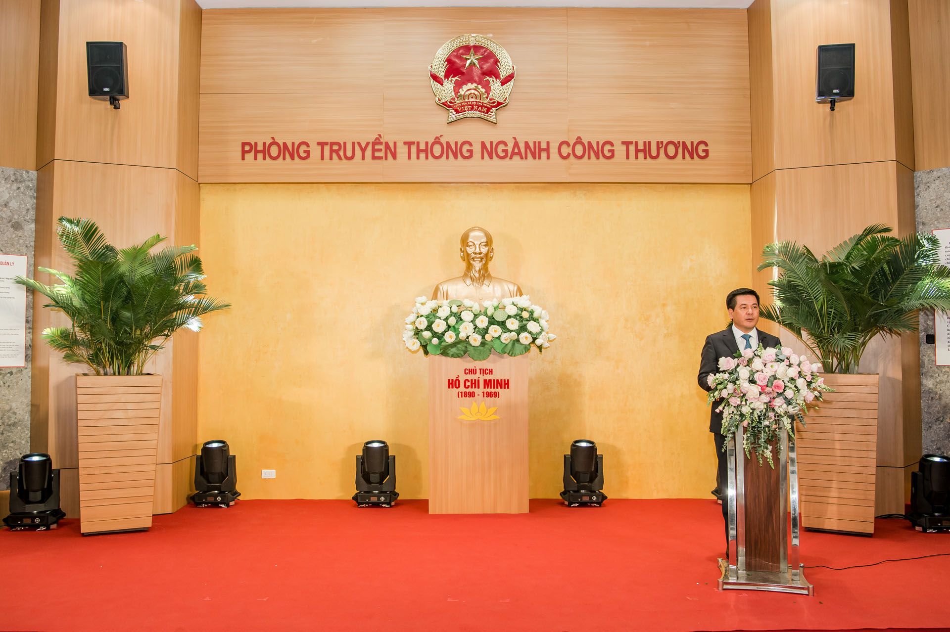 Bộ trưởng Bộ Công Thương Nguyễn Hồng Diên phát biểu tại sự kiện