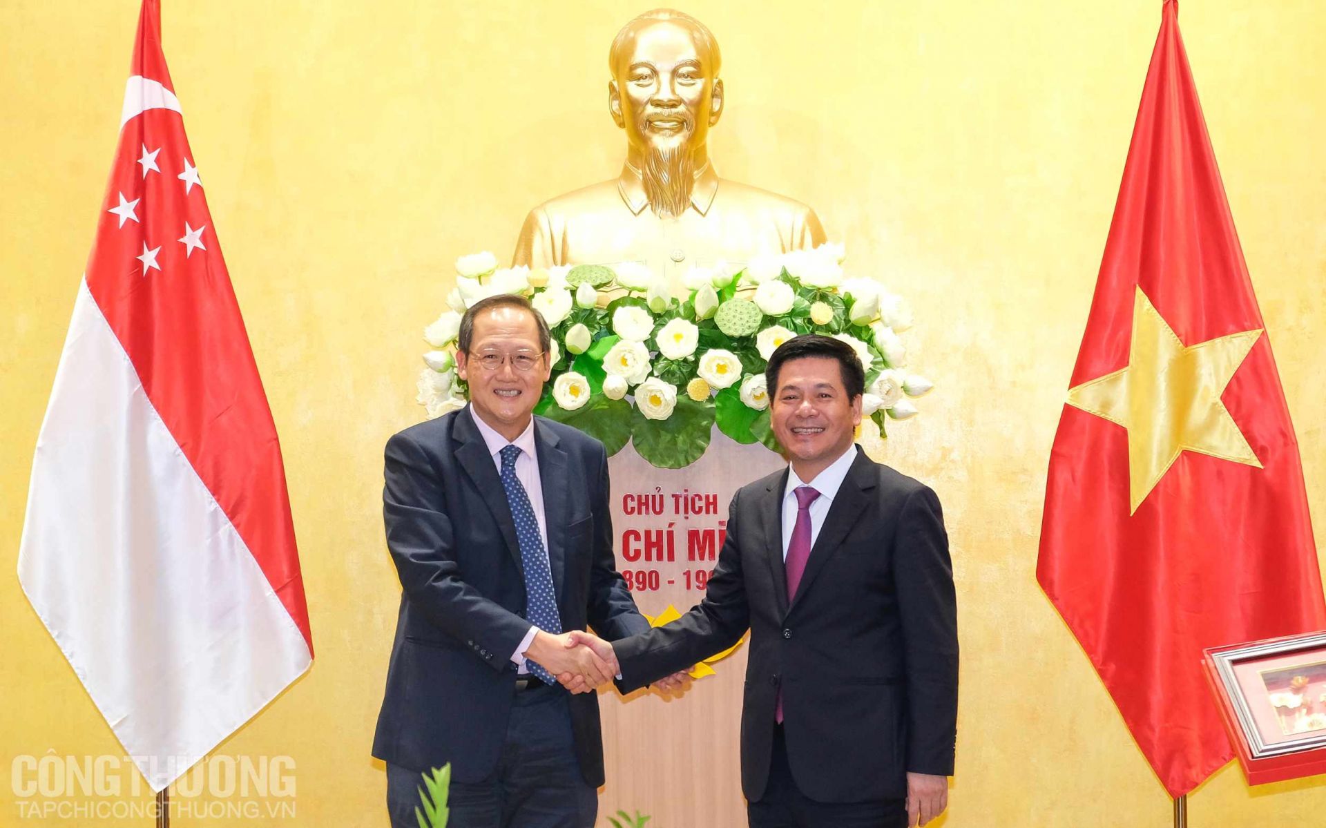 Bộ trưởng Nguyễn Hồng Diên hội đàm với ông Tan See Leng, Bộ trưởng Bộ Lao động kiêm Bộ trưởng thứ hai Bộ Công Thương Singapore