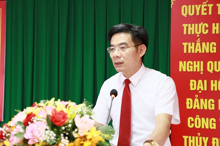Nguyễn Hữu Tuấn - Phó Bí thư thường trực Đảng ủy Tập đoàn Điện lực  Việt Nam phát biểu tại Hội nghị