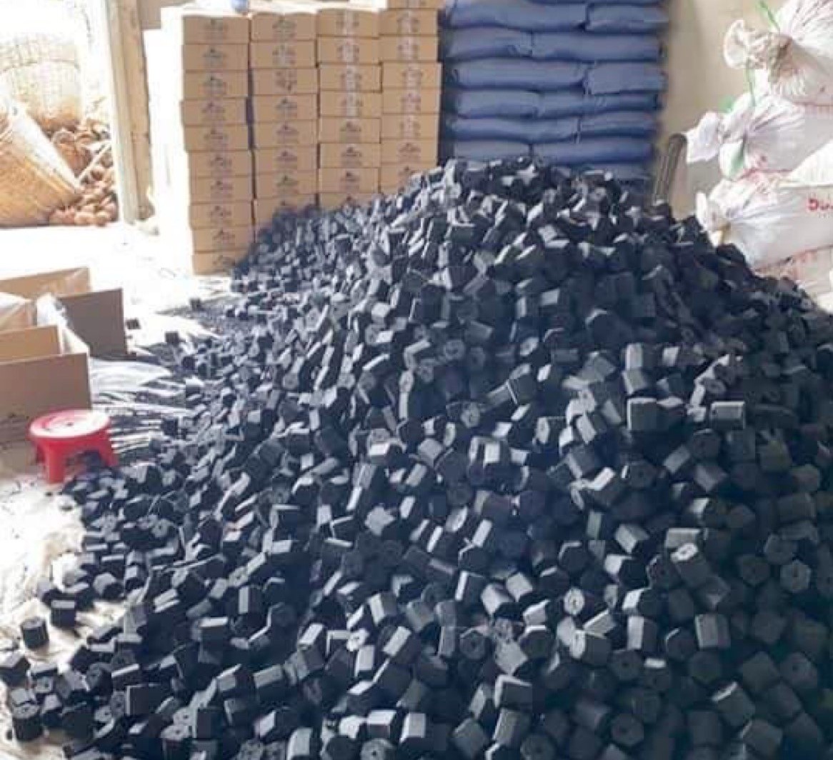 Sản phẩm than gáo dừa không những giúp hạn chế sự lãng phí nguồn tài nguyên mà giảm thiểu ô nhiễm