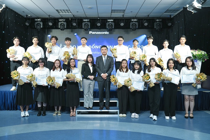 Panasonic Việt Nam trao học bổng cho sinh viên 