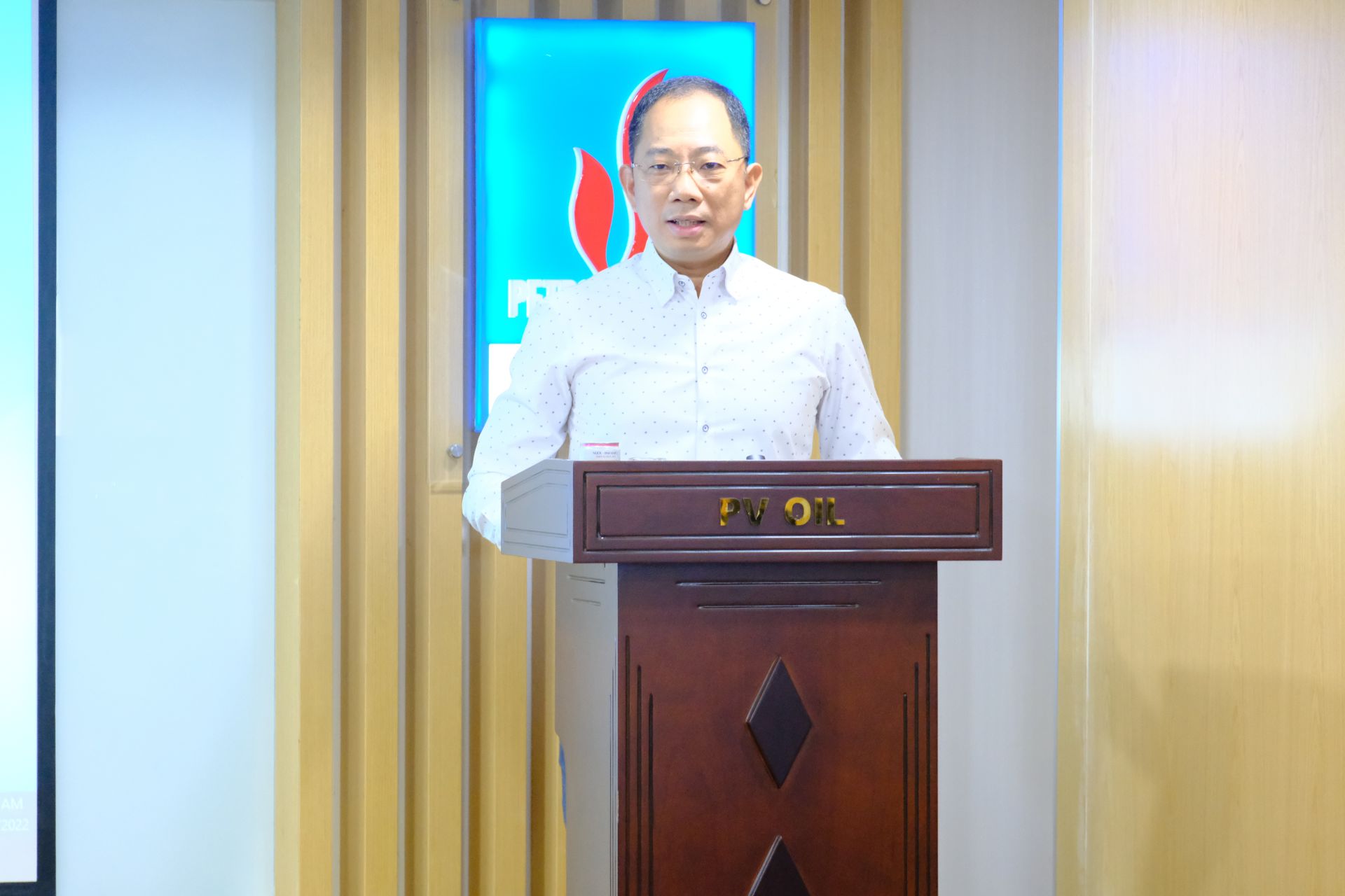 Đ/c Cao Hoài Dương – Bí thư Đảng ủy, Chủ tịch HĐQT Tổng công ty phát biểu tại Hội nghị