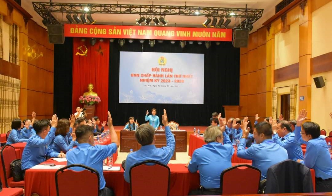 Ban chấp hành Công đoàn Dệt May Việt Nam khóa mới bầu nhân sự cho nhiệm kỳ mới
