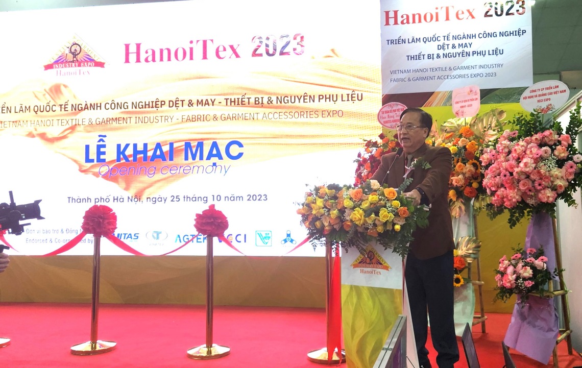 ông Vũ Đức Giang Chủ tịch Hiệp hội Dệt May Việt Nam phát biểu