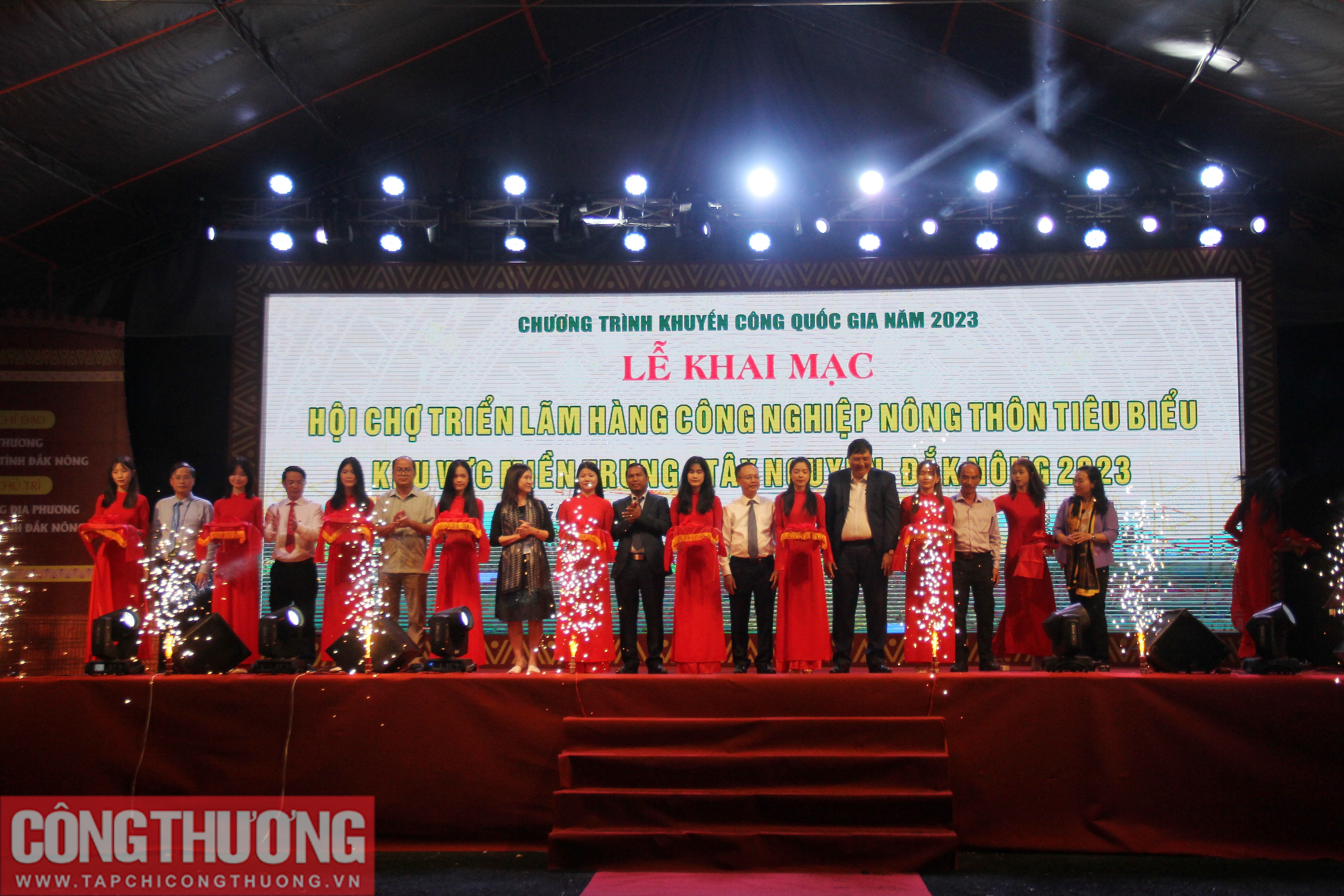 Ông Đinh Văn Phúc - Giám đốc Trung tâm Khuyến công & xúc tiến thương mại tỉnh Quảng Nam