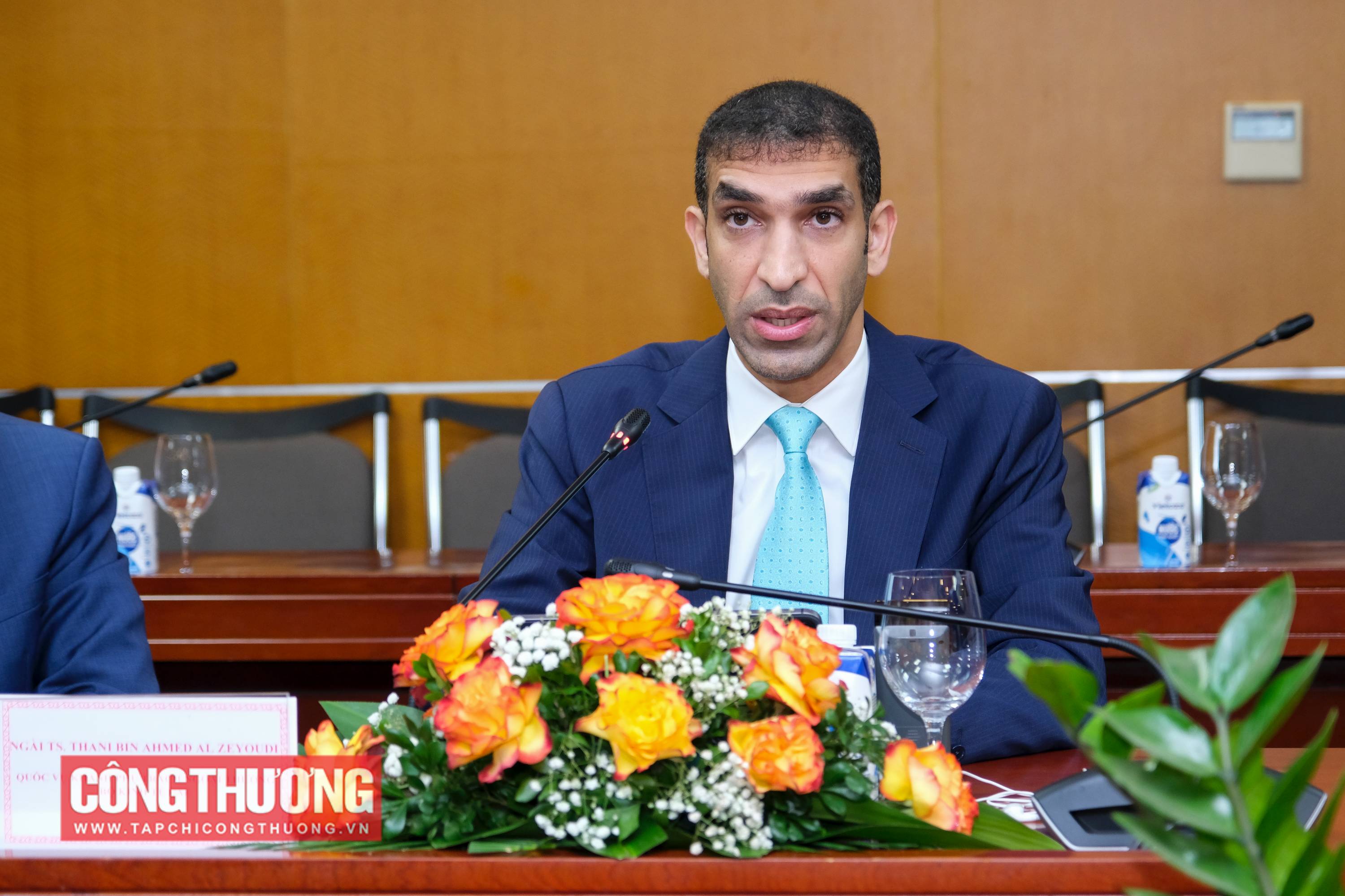 Quốc vụ khanh phụ trách ngoại thương, Bộ Kinh tế UAE Thani bin Ahmed Al Zeyoudi