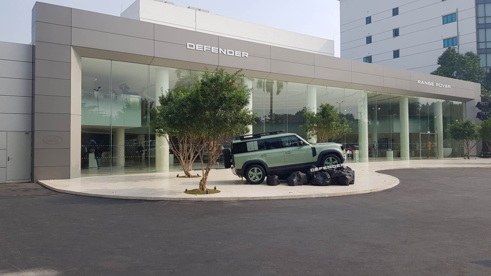 Showroom Land Rover