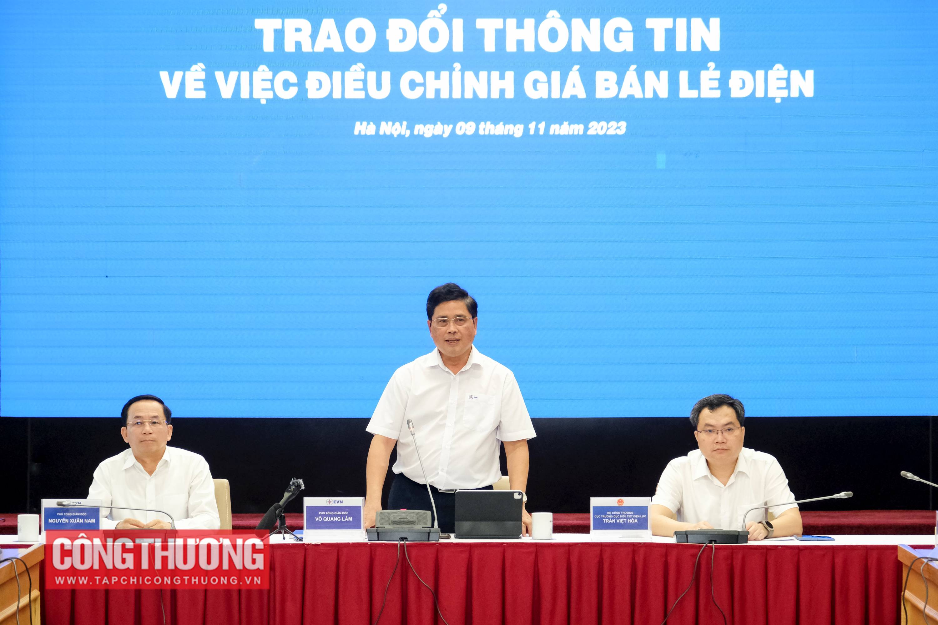Ông Võ Quang Lâm - Phó Tổng giám đốc Tập đoàn Điện lực Việt Nam làm rõ một số vấn đề tại buổi trao đổi thông tin