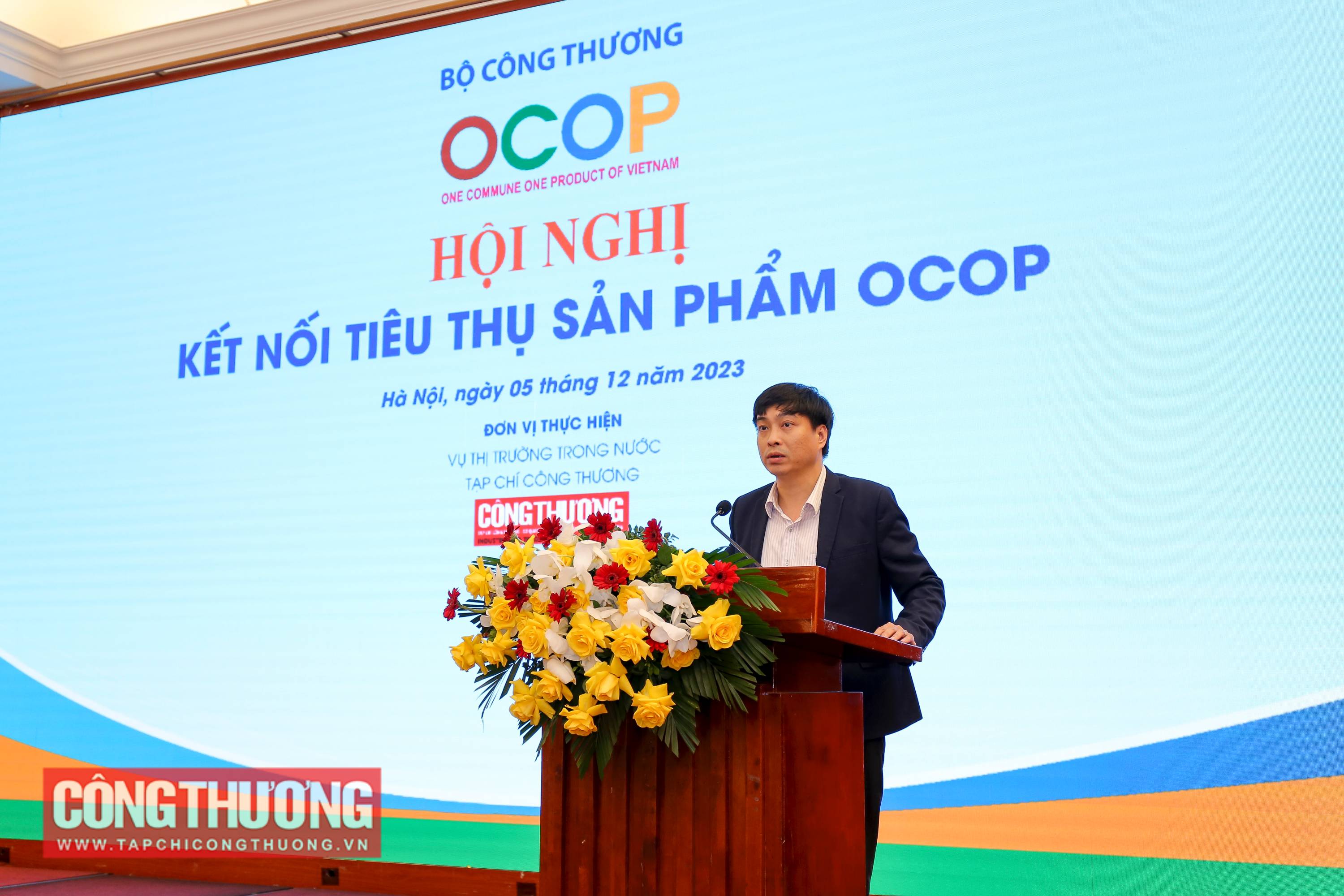 Ông Bùi Nguyễn Anh Tuấn - Phó Vụ trưởng Vụ Thị trường trong nước (Bộ Công Thương) phát biểu khai mạc Hội nghị