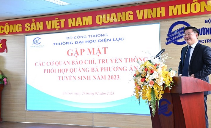 PGS.TS Đinh Văn Châu cảm ơn các cơ thông tấn, báo chí đã luôn đồng hành cùng Nhà trường trong công tác tuyển sinh.