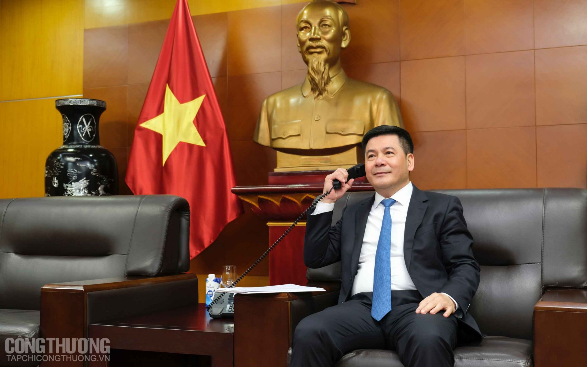 Bộ trưởng Nguyễn Hồng Diên điện đàm song phương với Bộ trưởng Bộ Kinh doanh và Thương mại Vương quốc Anh (UK) Kemi Badenoch