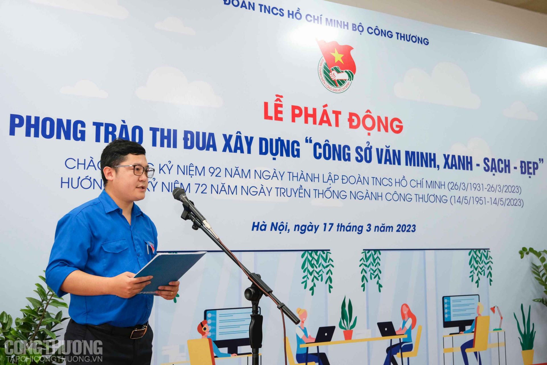 Đồng chí Đỗ Hải Đăng - Ủy viên BCH Đoàn Thanh niên Bộ Công Thương trình bày Kế hoạch Chương trình