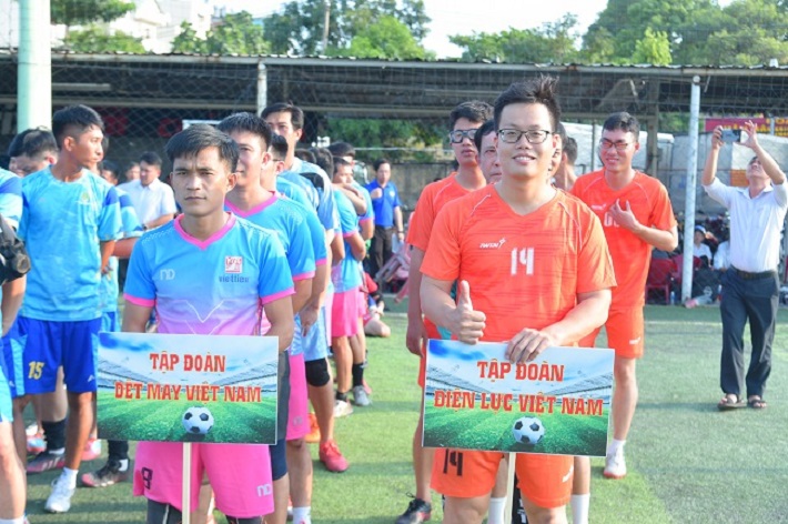 đoàn Thanh niên Vinatex tham gia giải bóng đá
