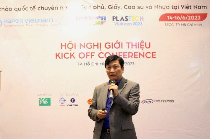 ông Đặng Văn Sơn phát biểu tại sự kiện chuyên ngành liên quan đến ngành Giấy mới diễn ra gần đây 