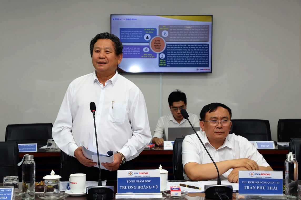 ông Trương Hoàng Vũ báo cáo tại buổi làm việc với Ủy ban Quản lý vốn Nhà nước
