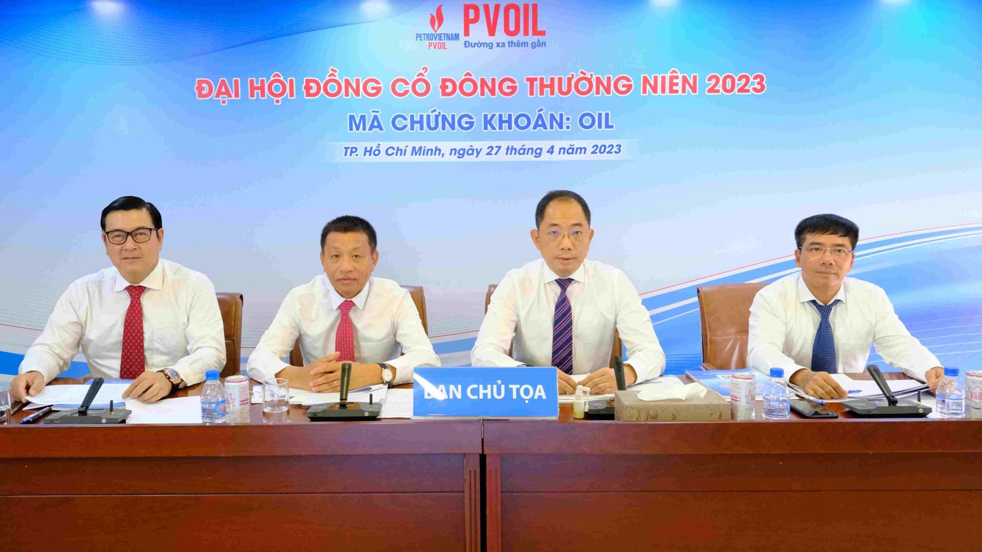 Ban lãnh đạo Tổng Công ty Dầu Việt Nam PV OIL