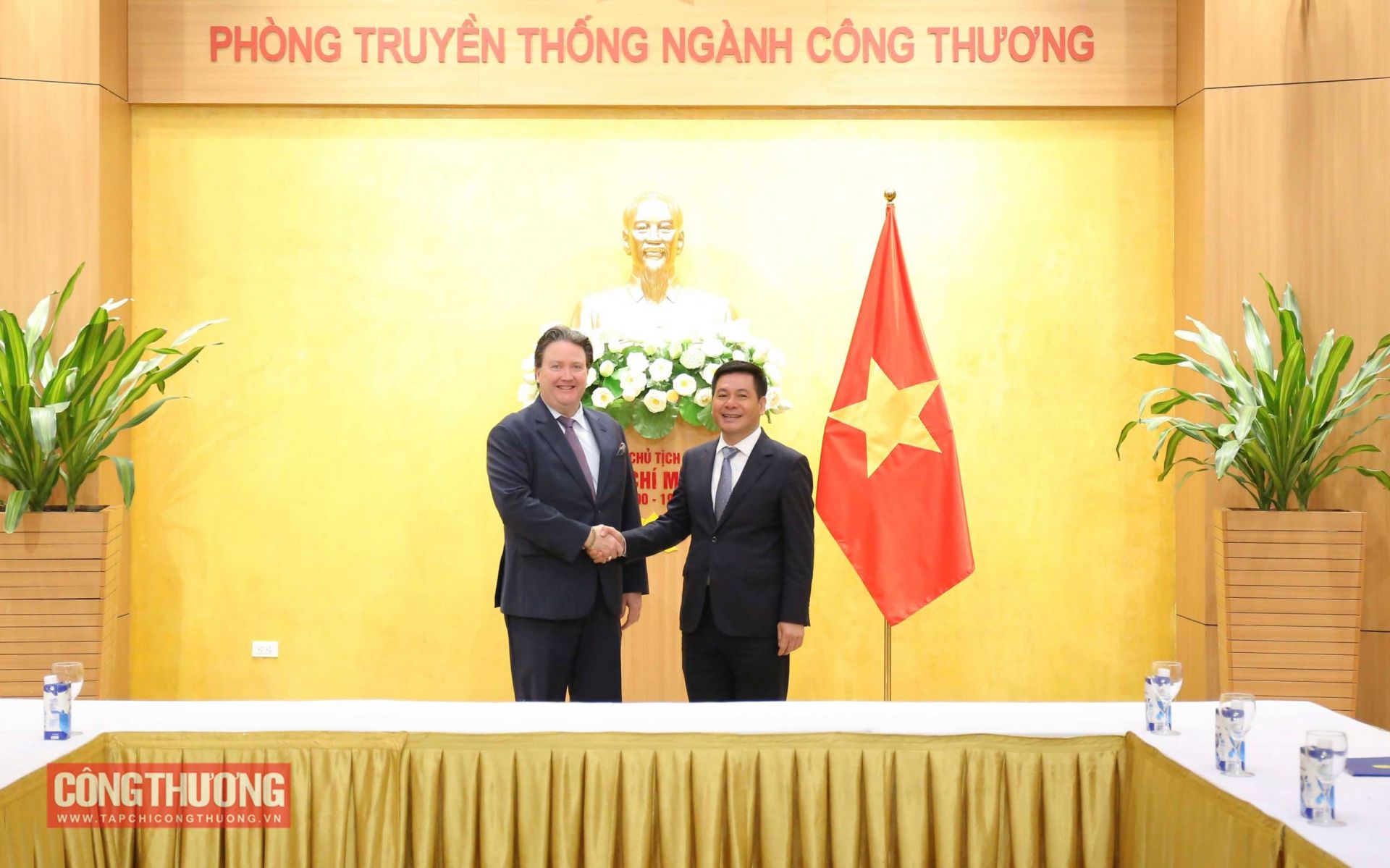 Bộ trưởng Nguyễn Hồng Diên tiếp Đại sứ quán Hoa Kỳ