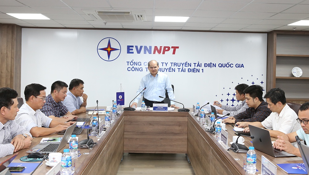 Phó Cục trưởng Cục Điều tiết điện lực Trần Tuệ Quang phát biểu tại buổi làm việc với Tổng công ty Truyền tải điện quốc gia (EVNNPT) và Công ty Truyền tải điện 1 (PTC1) về công tác đảm bảo cung ứng điện