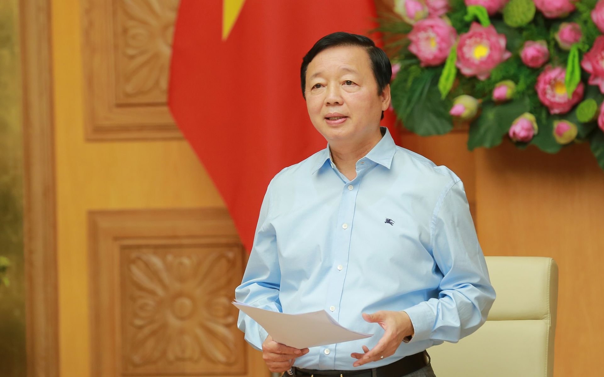 Phó Thủ tướng Trần Hồng Hà đồng tình với hướng tiếp cận "động và mở" của Quy hoạch tổng thể về năng lượng quốc gia thời kỳ 2021-2030, tầm nhìn đến năm 2050, cho rằng tư duy này không chỉ thể hiện trong chuyển dịch nguồn năng lượng, mà cả cách thức bảo đảm an ninh năng lượng, dựa trên tiềm năng, tính khả thi của công nghệ, hiệu quả kinh tế của từng phân ngành năng lượng
