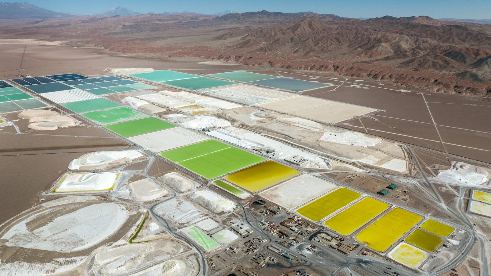 Chile quốc hữu hoá ngành công nghiệp lithium