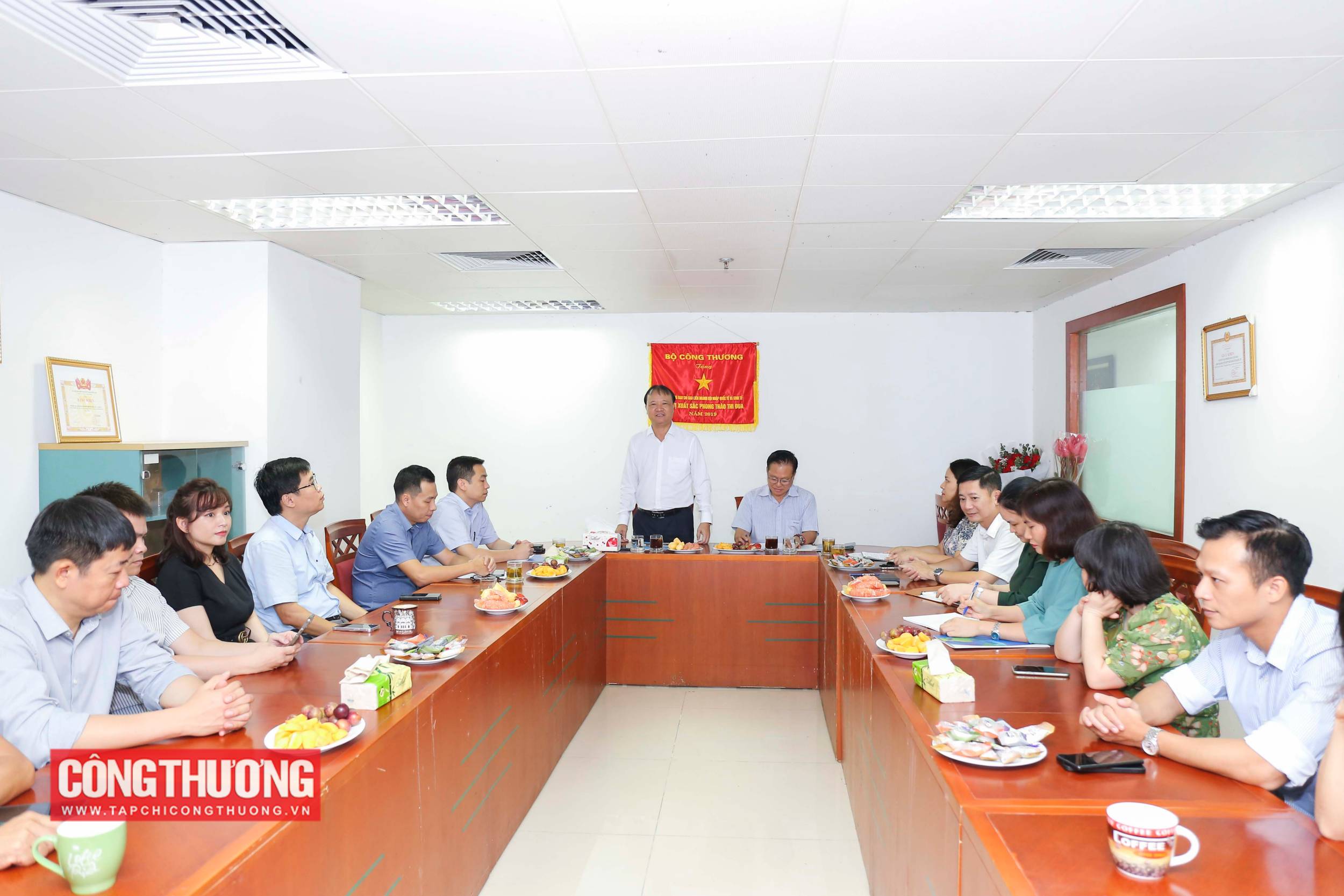 Bộ Công Thương trao quyết định bổ nhiệm Phó Chánh Văn phòng Ban Chỉ đạo liên ngành hội nhập quốc tế về kinh tế.