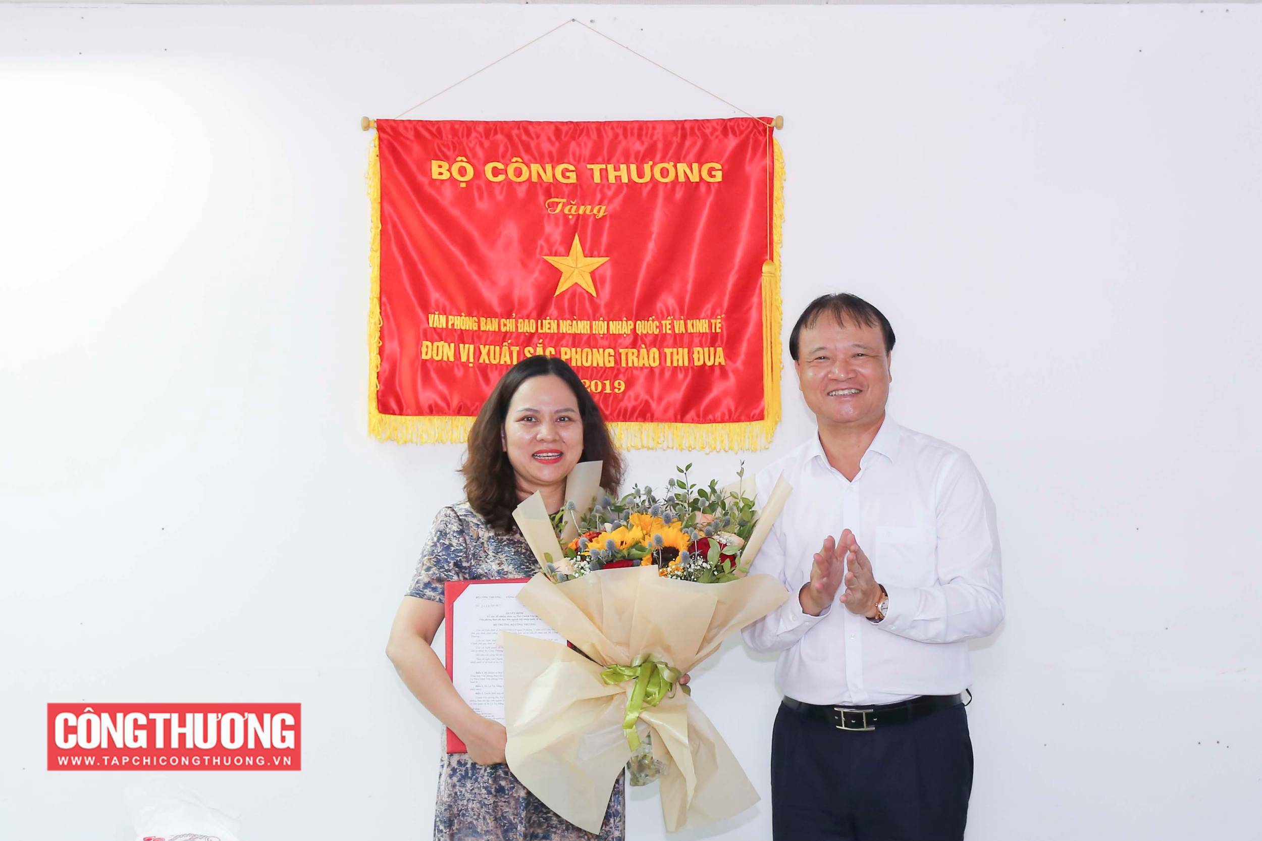 Bộ Công Thương trao quyết định bổ nhiệm Phó Chánh Văn phòng Ban Chỉ đạo liên ngành hội nhập quốc tế về kinh tế.