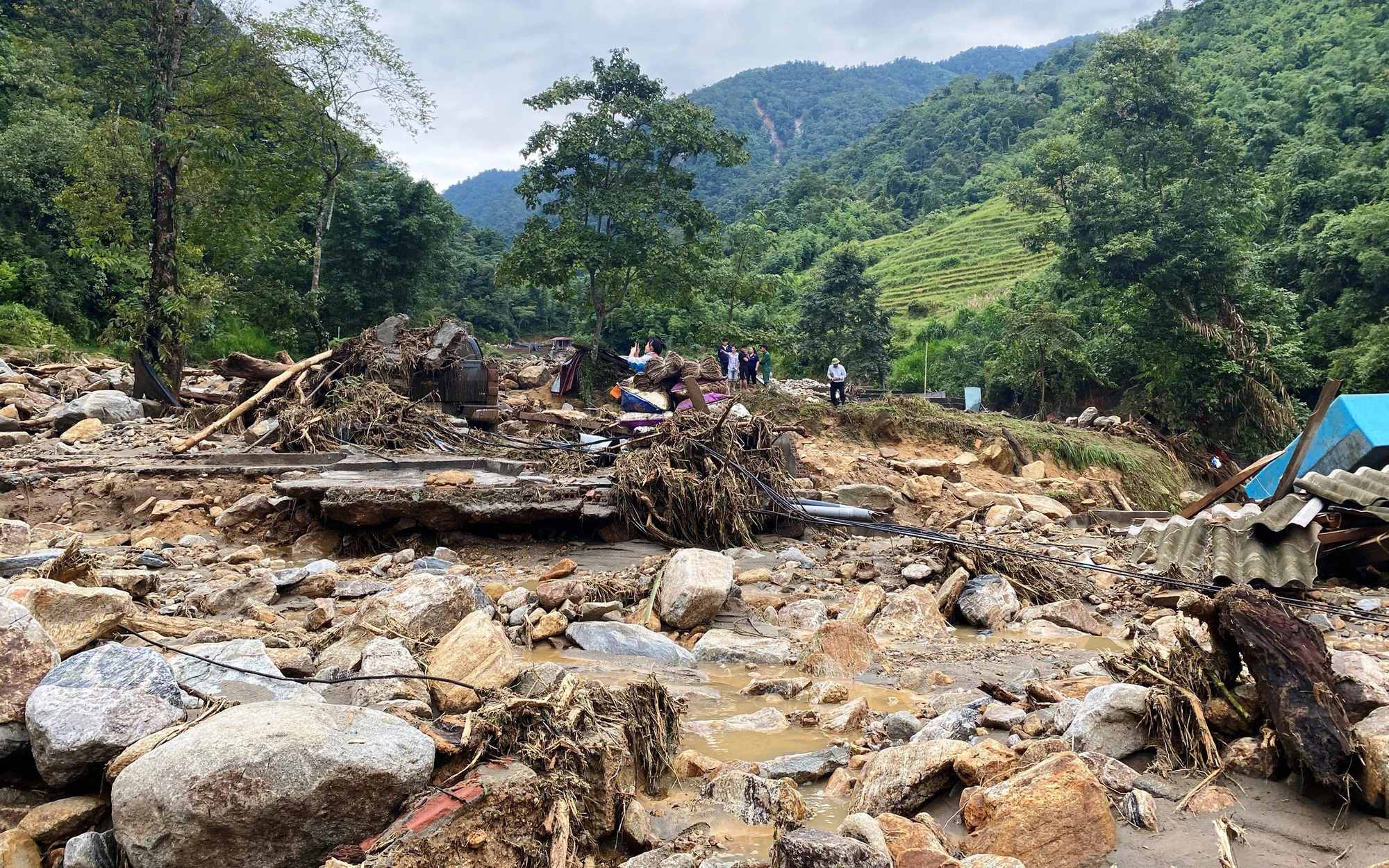 Tính đến 10h ngày 14/9/2023 đã có 6 người chết, 3 người mất tích, 7 người bị thương do lũ quét tại Lào Cai