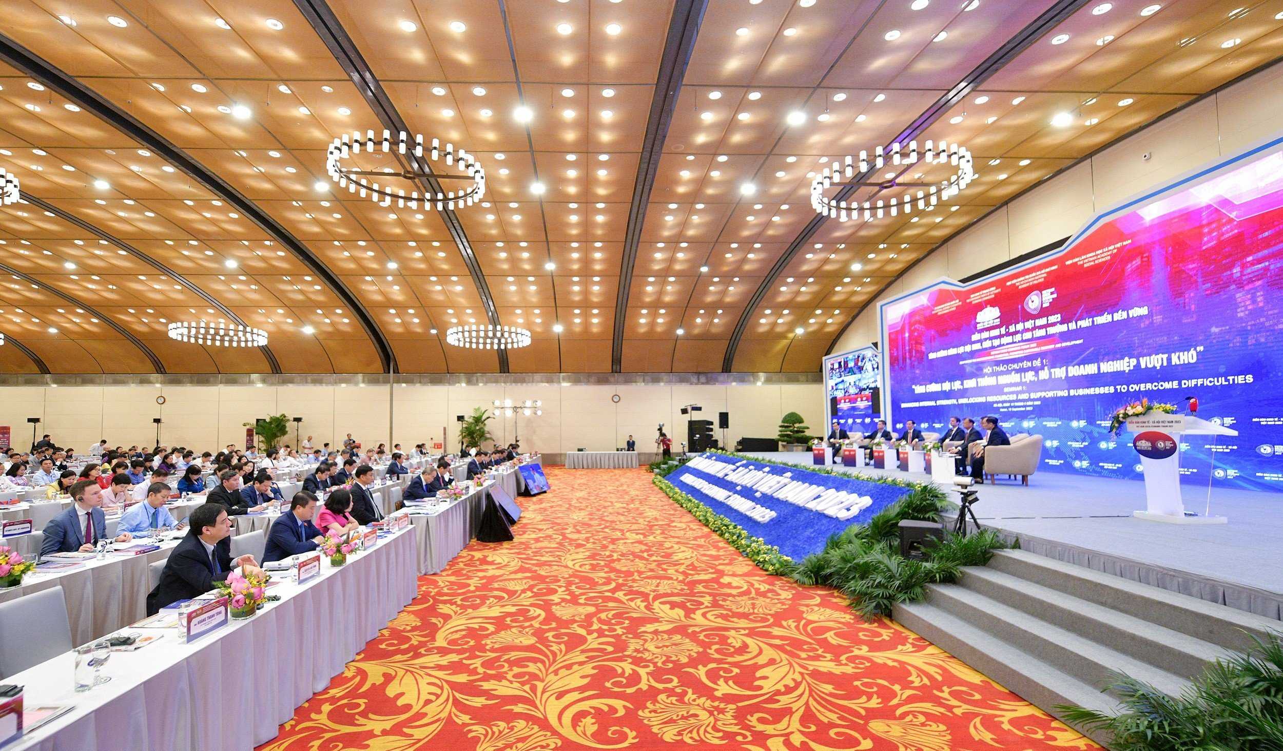 Diễn đàn Kinh tế - Xã hội Việt Nam năm 2023