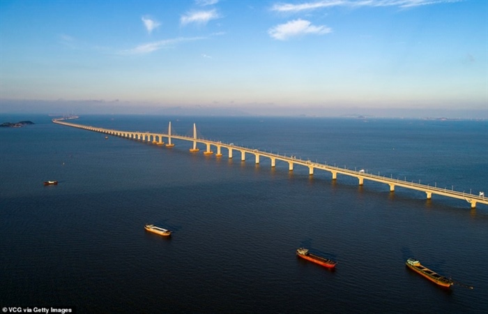 Cây cầu vượt biển