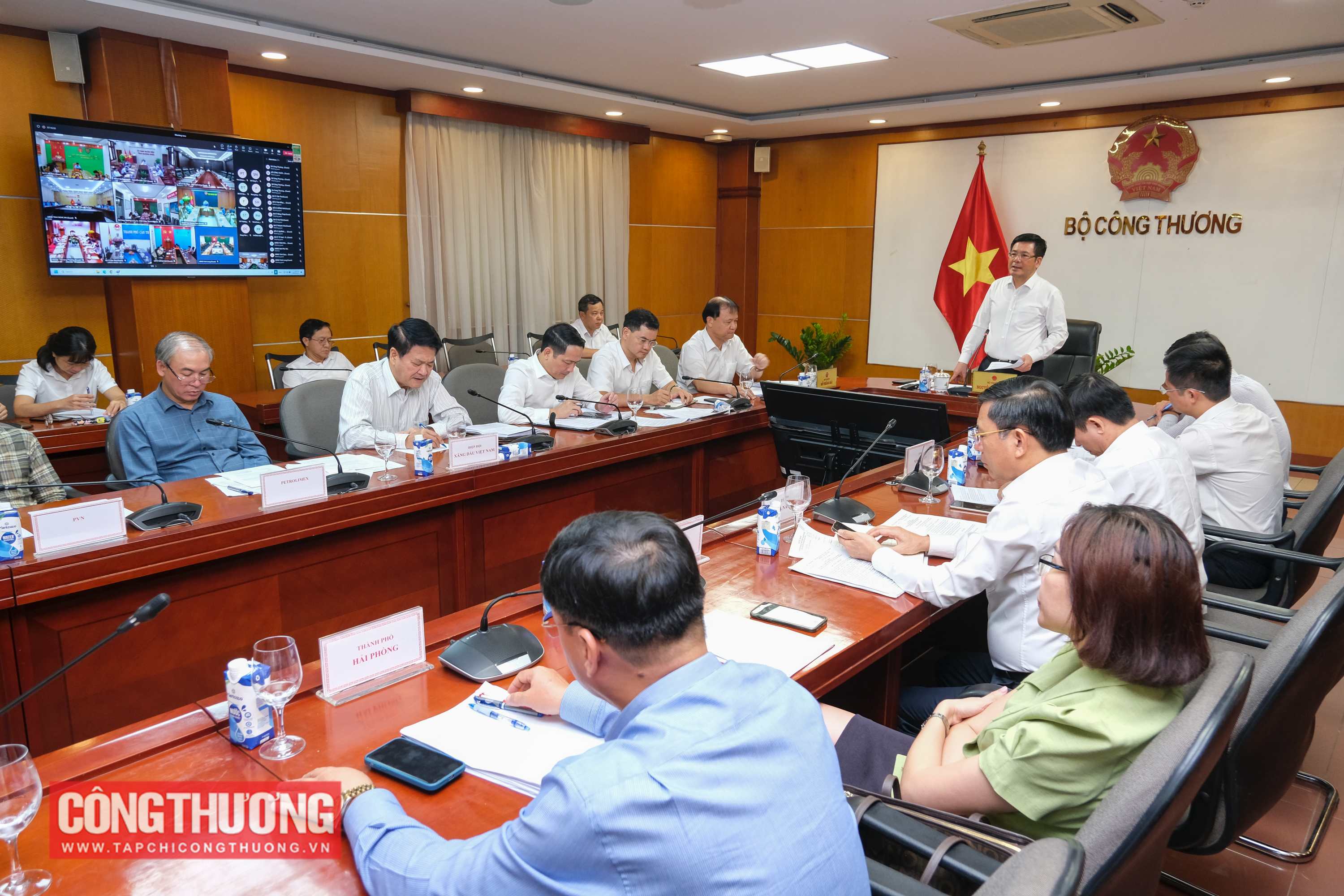 Bộ trưởng Nguyễn Hồng Diên nhấn mạnh, để đảm bảo Quy hoạch được tổ chức thực hiện hiệu quả, thống nhất, rất cần sự đồng hành của các Bộ, ngành Trung ương và các cơ quan, tổ chức liên quan, đặc biệt là các địa phương và các Tập đoàn, Tổng công ty, Hiệp hội, doanh nghiệp