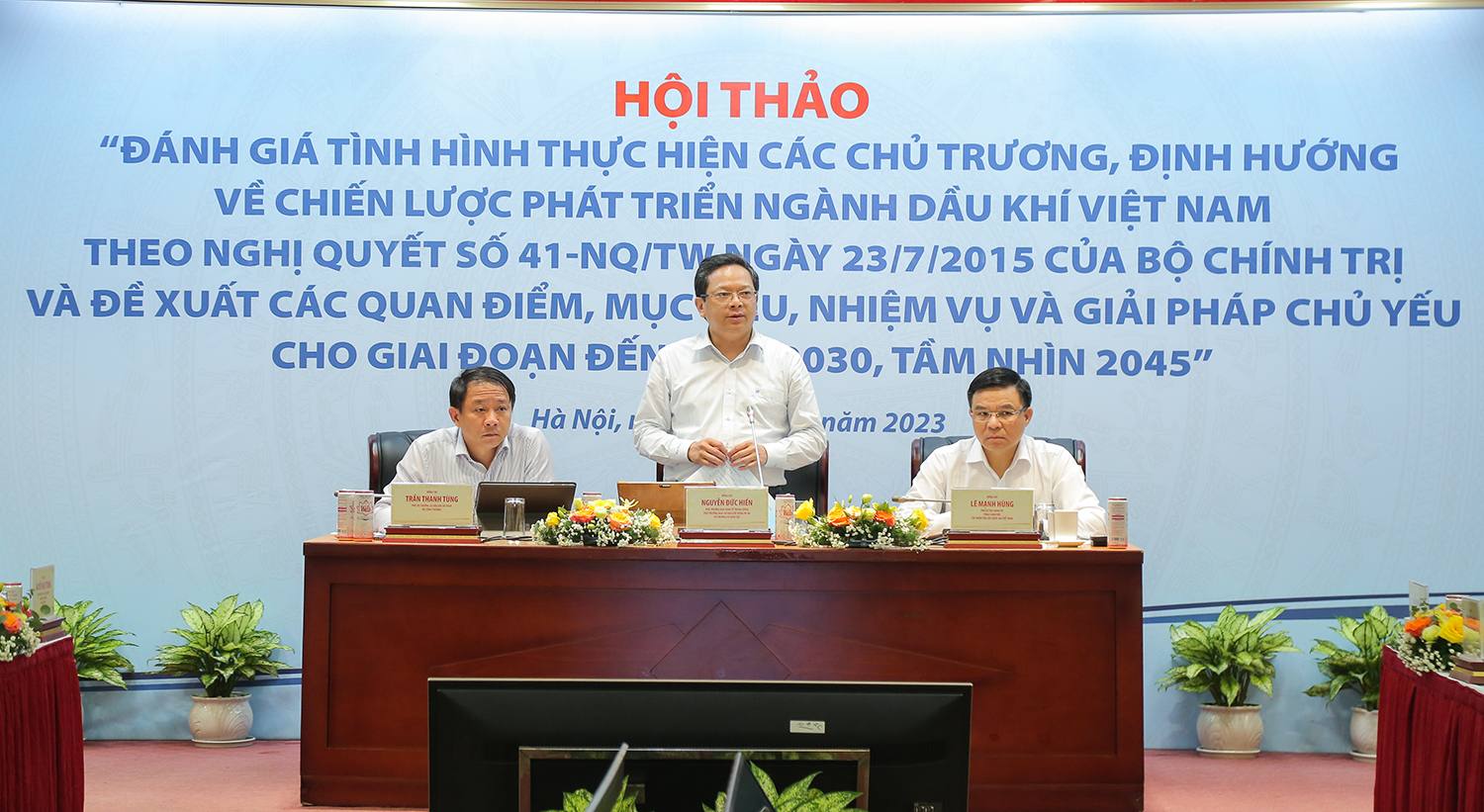 Nghị quyết 41-NQ/TW