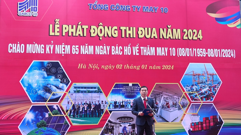 Ông Thân Đức Việt Tổng giám đốc Tổng Công ty May 10 phát biểu tại sự kiện
