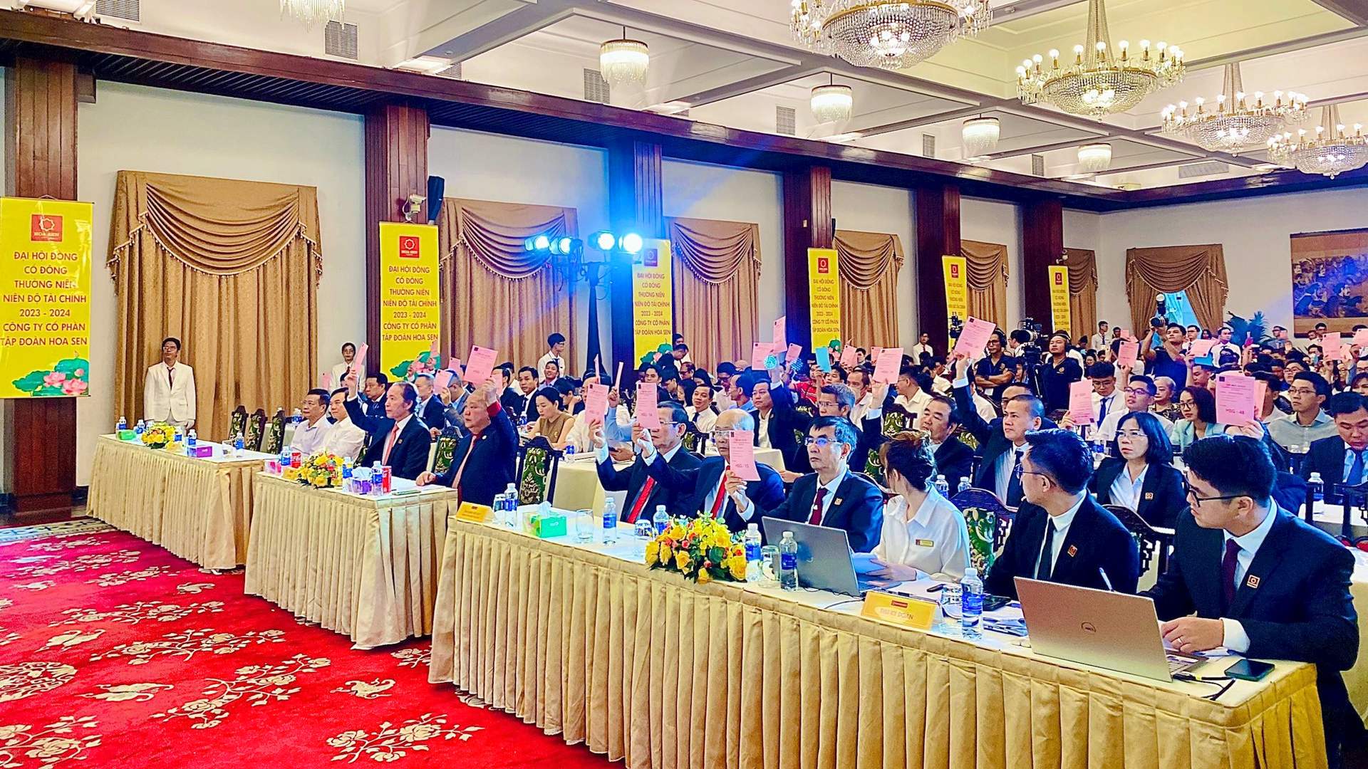 Toàn cảnh đại hội cổ đông Tập đoàn Hoa Sen