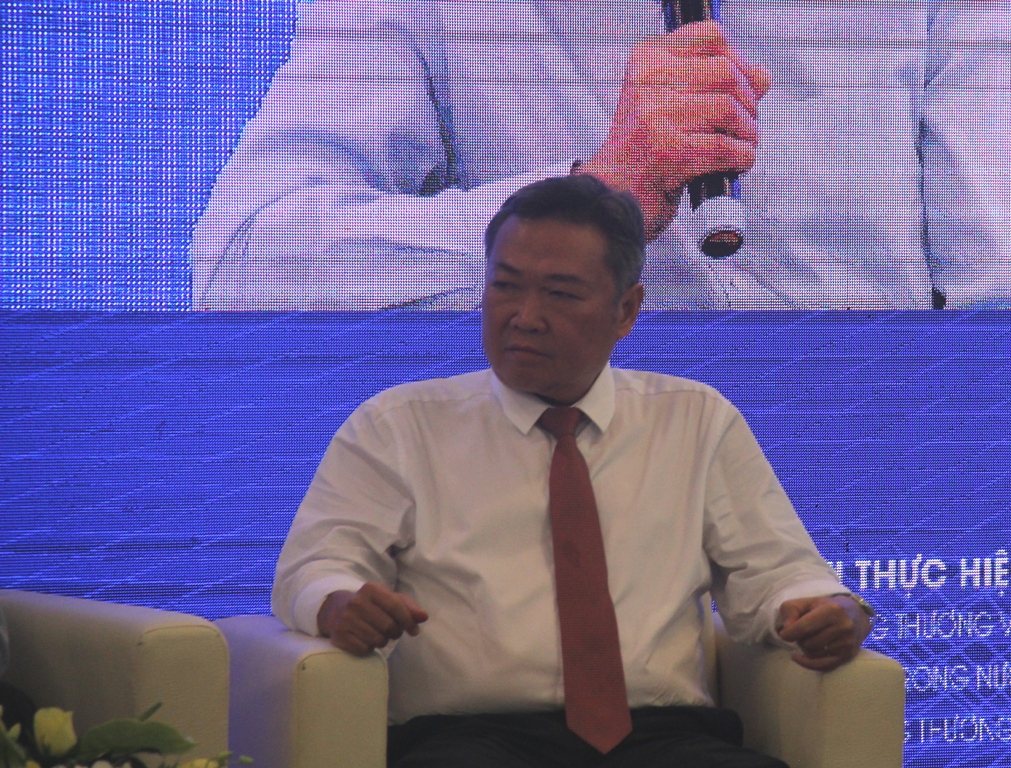 Ông Phạm Quốc Bảo, Phó Tổng Giám đốc công ty Điện lực TP. Hồ Chí Minh phát biểu tại tọa đàm.